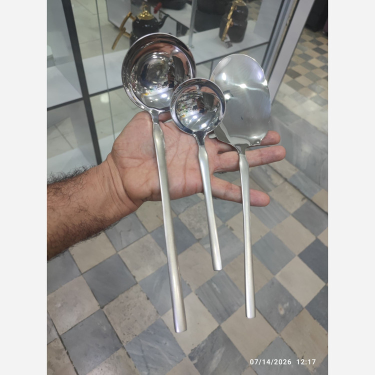 1 سرویس قاشق و چنگال 30نفره 134 پارچه یونیک آلمانی اروپایی نقره ای ساده ( پس کرایه)