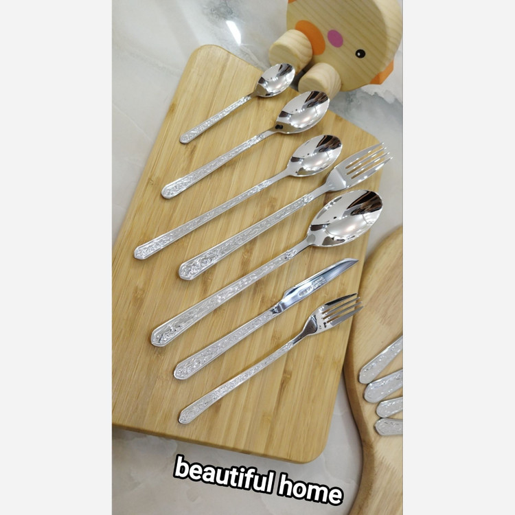 1 سرویس قاشق و چنگال 30نفره 134 پارچه یونیک آلمانی نقره ای ساده ( پس کرایه)