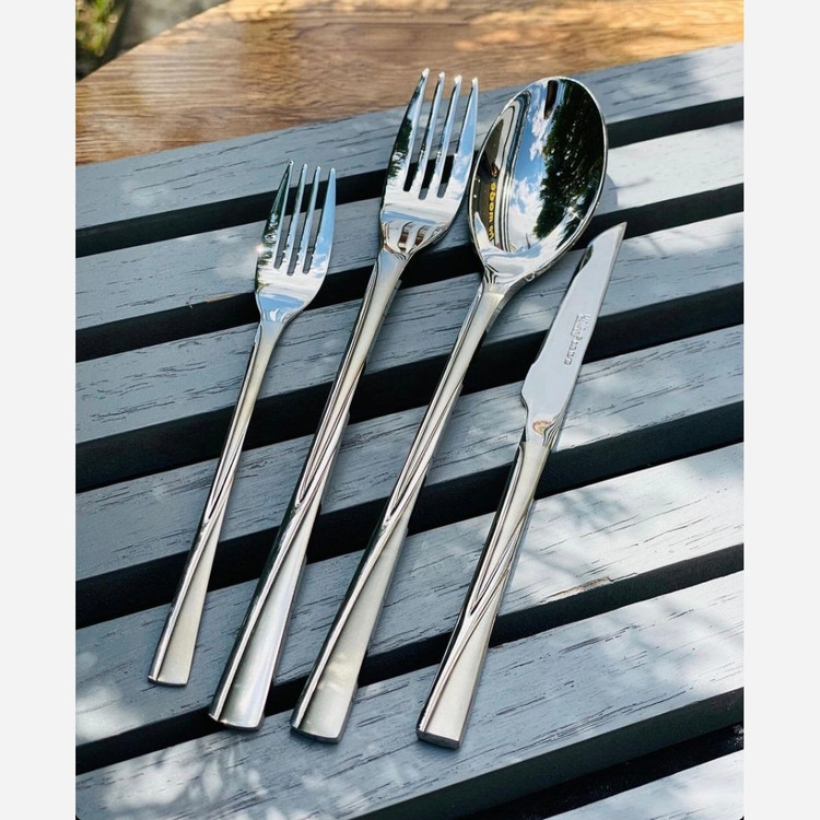 1 سرویس قاشق و چنگال 30نفره 134 پارچه یونیک آلمان نقره ای ساده ( پس کرایه)