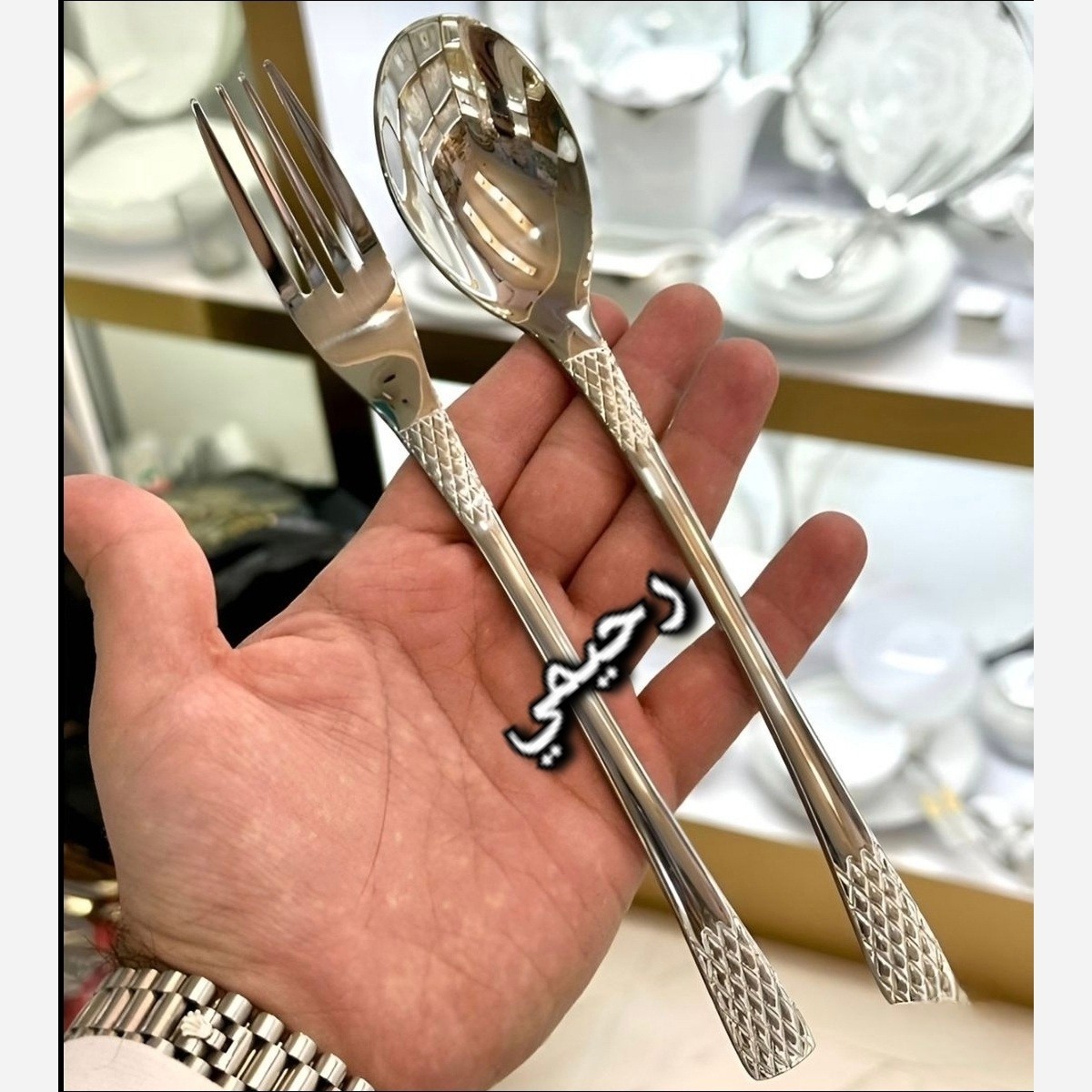 کارد و چنگال کفگیر و ملاقه بزرگ و کوچیک آناناسی (هزینه ارسال درب منزله) فله