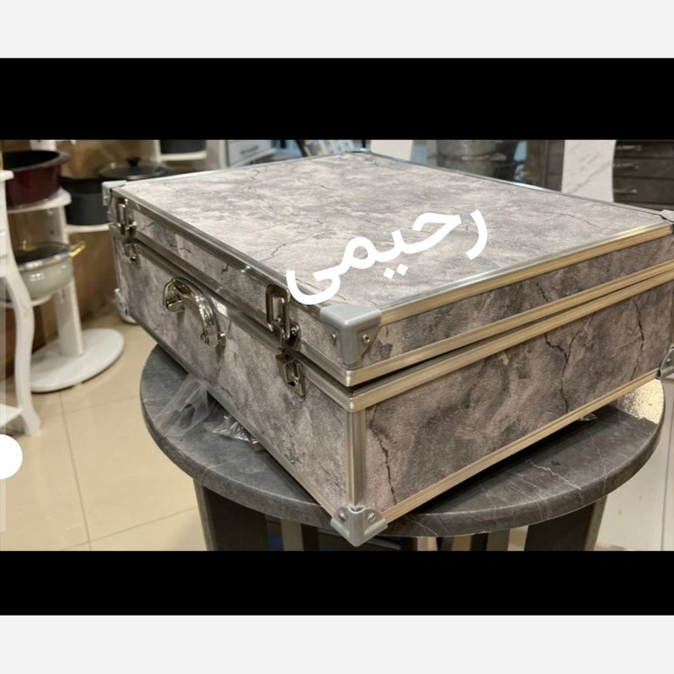 چمدون قاشق و چنگال المینیوم برای سرویس 120 و 144پارچه چمدان قاشق و چنگال (( از نزدیک خیلی قشنگن )) (پس کرایه)