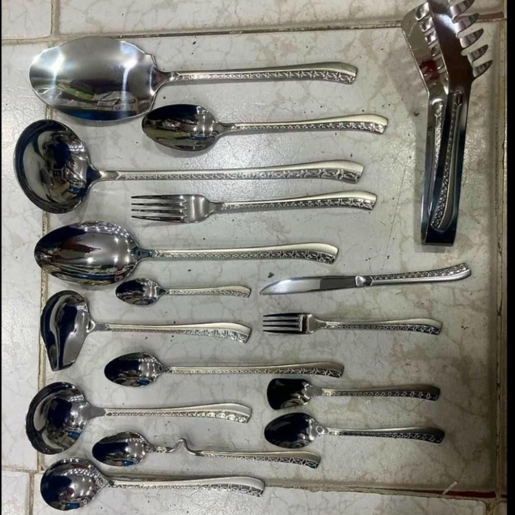 سرویس قاشق و چنگال 24نفره 140 پارچه طرح برجسته شیک ورساچ