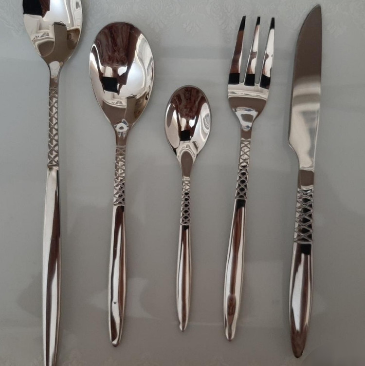 سرویس قاشق چنگال 24 نفره 120 پارچه نقره ای اهنربانگیر یونیک
