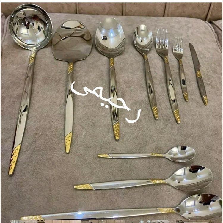 سرویس قاشق و چنگال 24 نفره 120 پارچه نیمه طلایی بی چمدون قاشق توت فرنگی